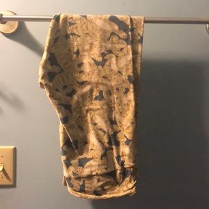 TC LuLaRoe Disney leggings